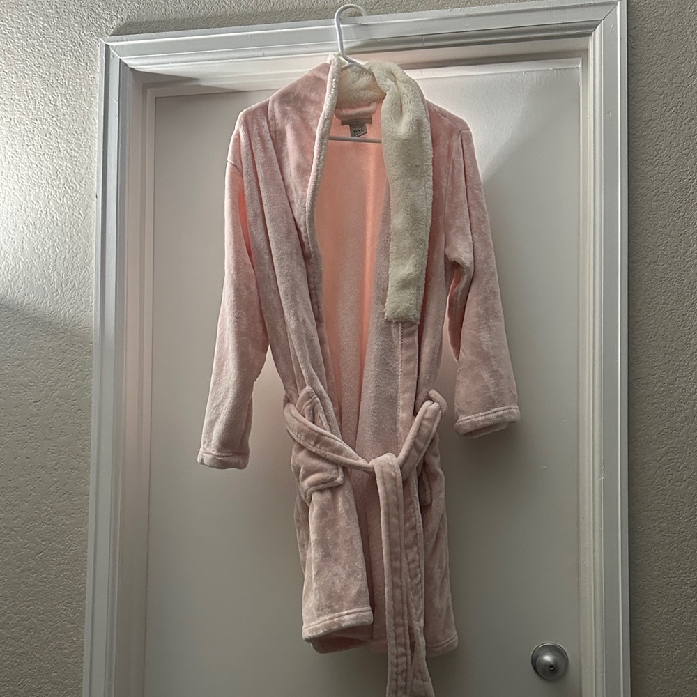 Adrienne Vittadini Pink Plush Bathrobe